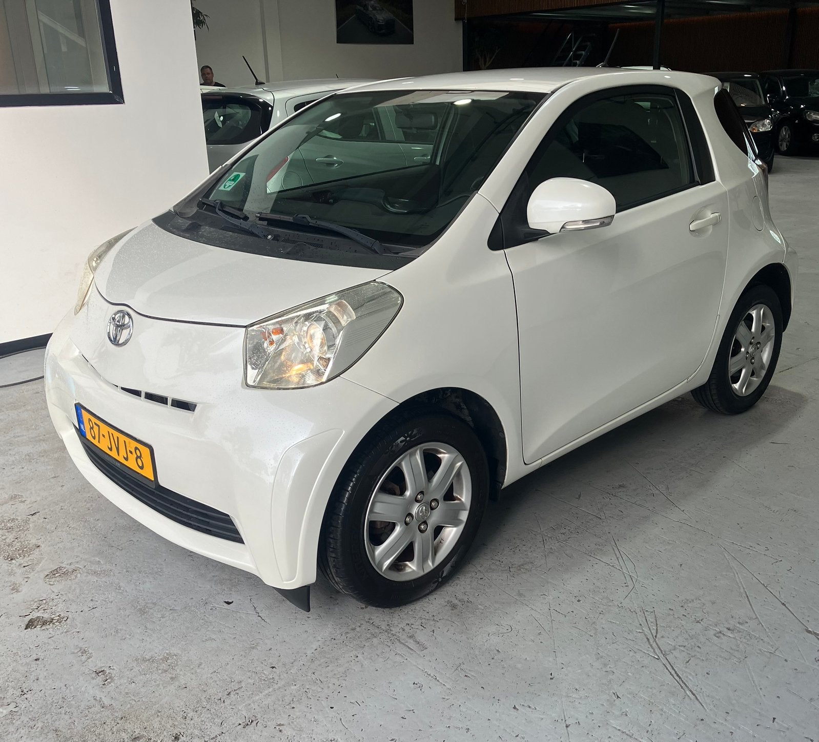 Toyota IQ 1.0 2009 Wit 14/9/2027 APK, 4 stoelen, Origineel Nederlands, Handgeschakeld, 3 cilinders