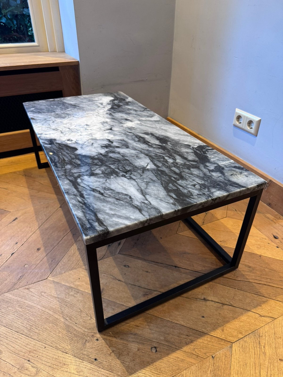 Marmeren bijzet/koffie tafeltje, Ophalen, Overige materialen, Gebruikt, 50 tot 100 cm