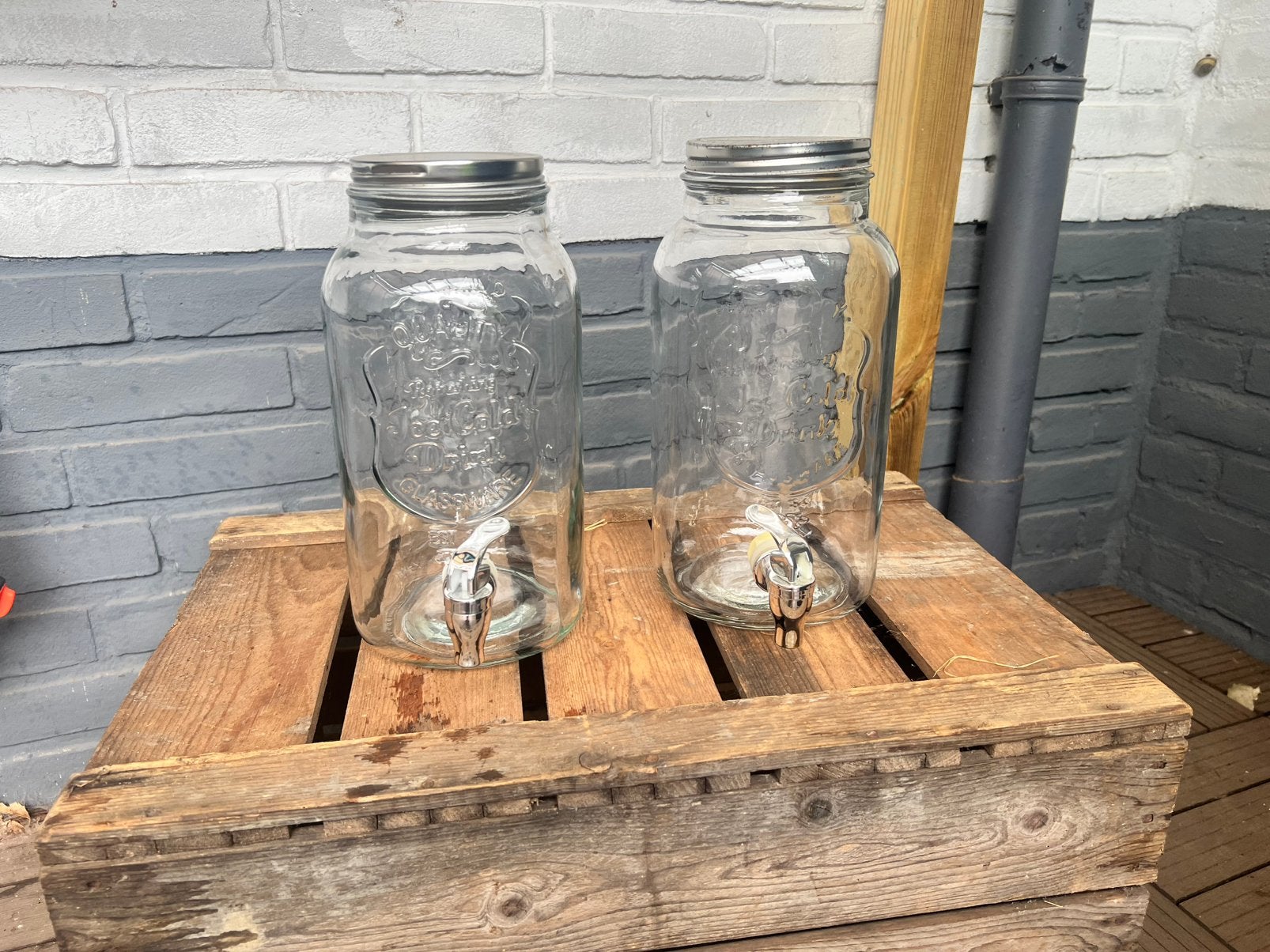 Tapkannen water, 2 stuks, Ophalen, Zo goed als nieuw, Glas, Overige stijlen