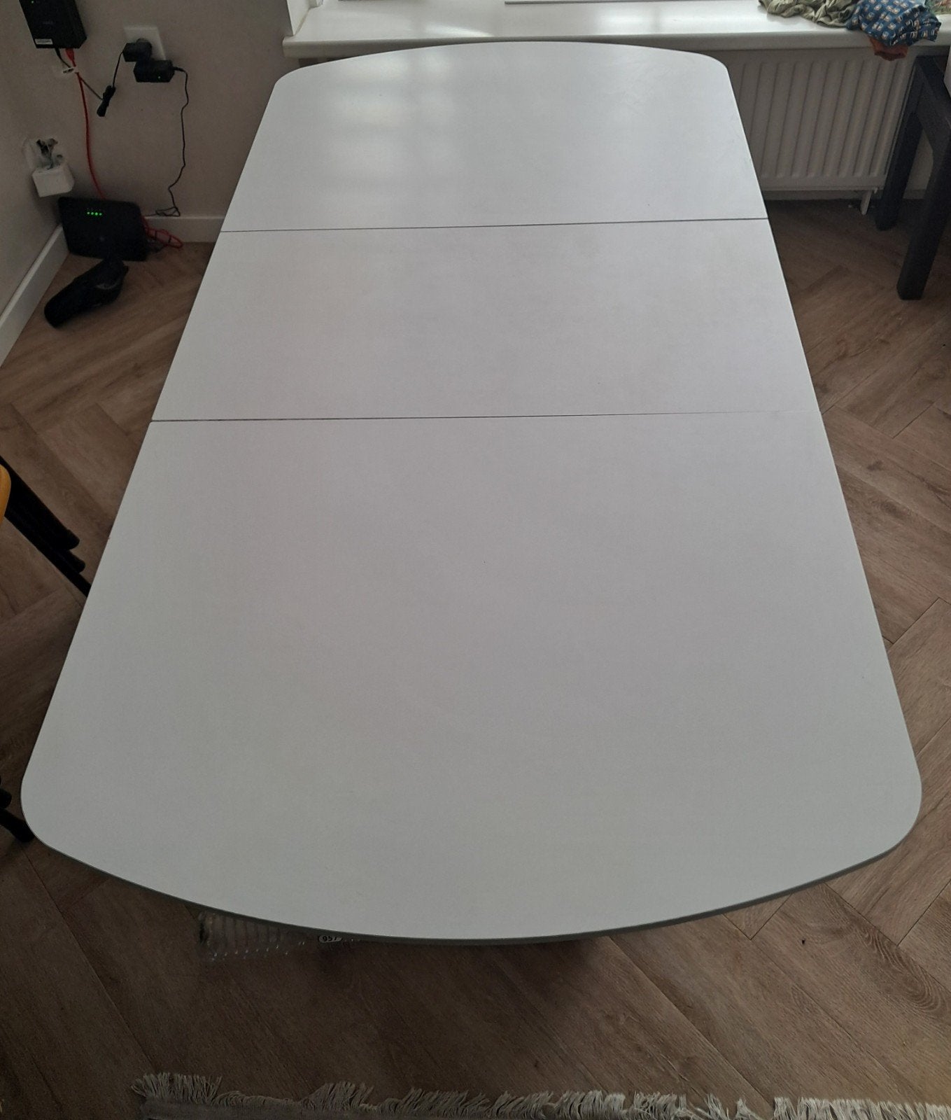 Uitschuifbare eettafel, Ophalen, Zo goed als nieuw