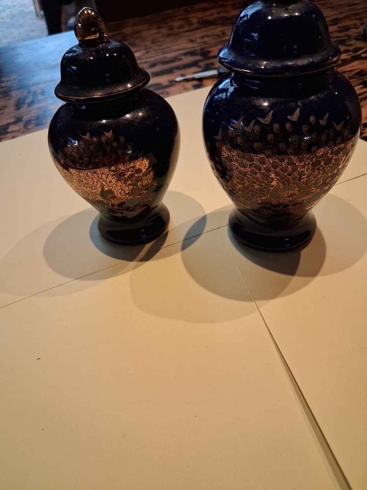 Set van 2 Chinese vazen met pauwen en bloemen, Ophalen of Verzenden