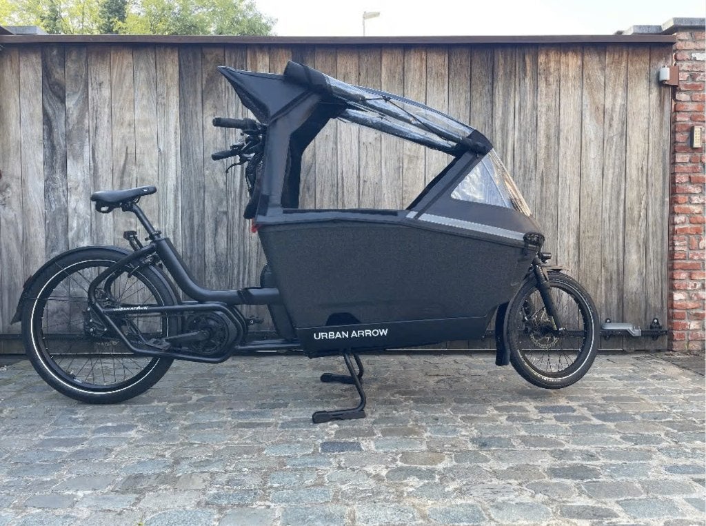::BACK2SCHOOL DEAL:: Urban Arrow Family Next, Fietsen en Brommers, Fietsen | Bakfietsen, Overige merken, 3 kinderen, Huif, Nieuw