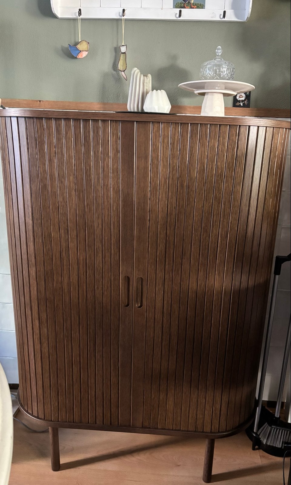 Nieuwe LYNGVIG kast, dressoir, 2 schuifdeuren donker eiken, Ophalen, 100 tot 150 cm, Eikenhout, 50 tot 100 cm
