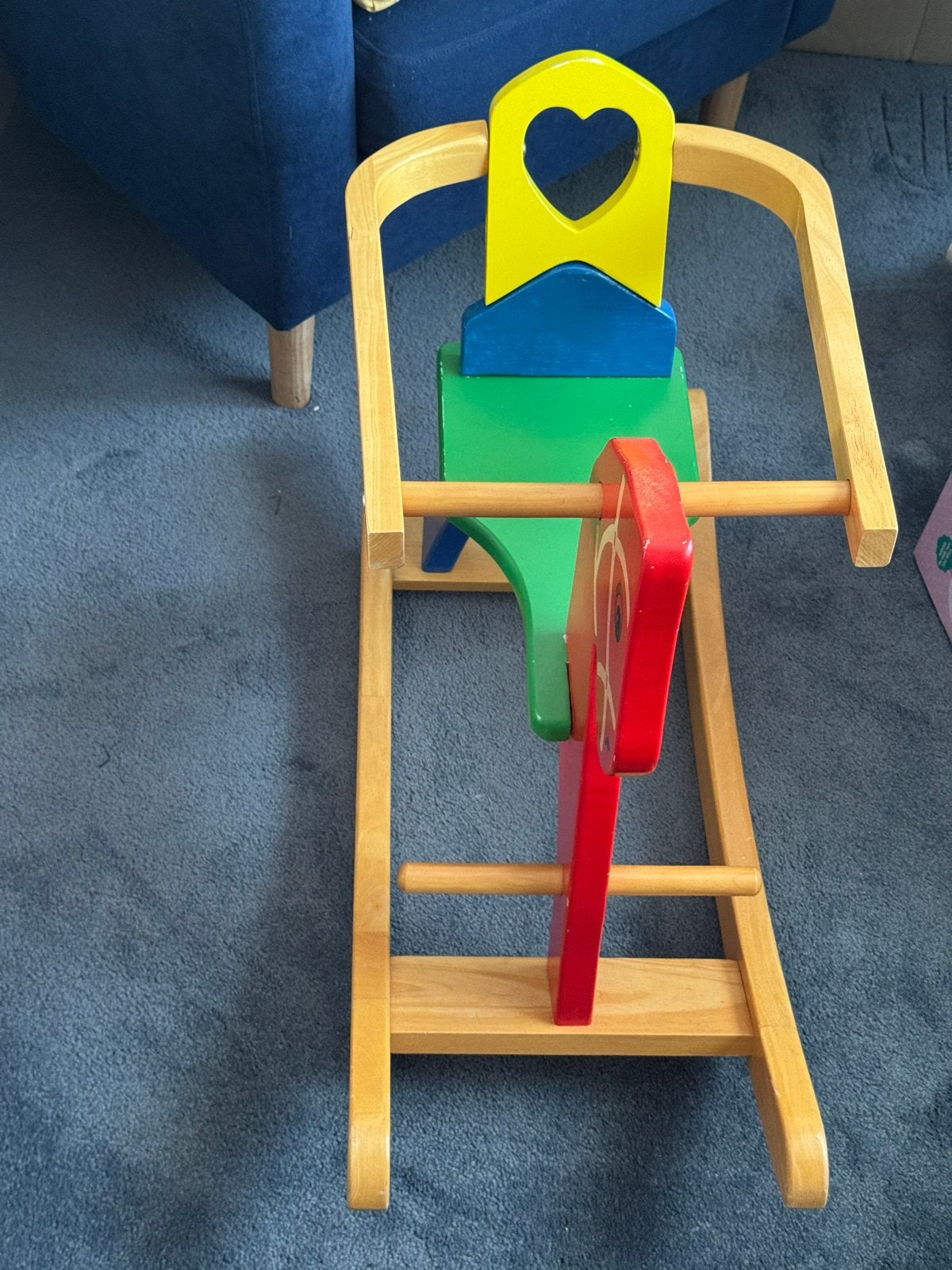 Kleurrijk houten hobbelpaard voor kinderen, Ophalen of Verzenden, Gebruikt, Jongen of Meisje