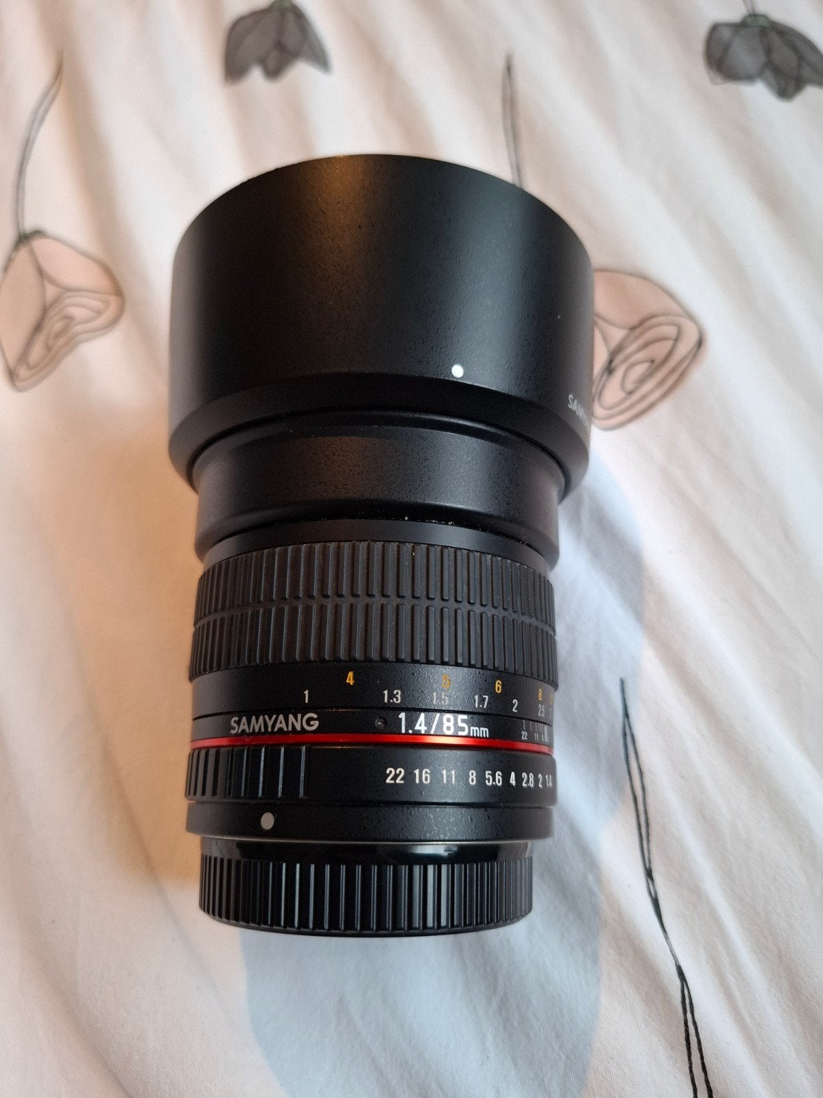 Samyang 1.4/85mm lens voor Sony (met UV filter en zonnekap), Ophalen of Verzenden, Zo goed als nieuw, Telelens