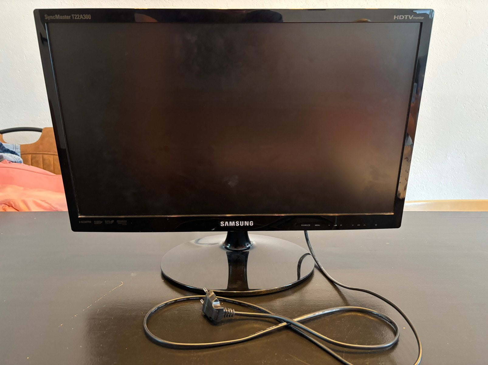 22 inch Samsung TV beeldscherm op voet, Ophalen, Gebruikt, 50 Hz, LCD