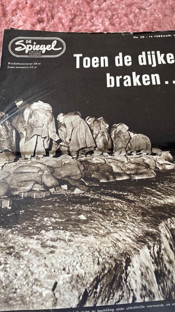 Toen de dijken braken De Spiegel, Ophalen of Verzenden, Gelezen