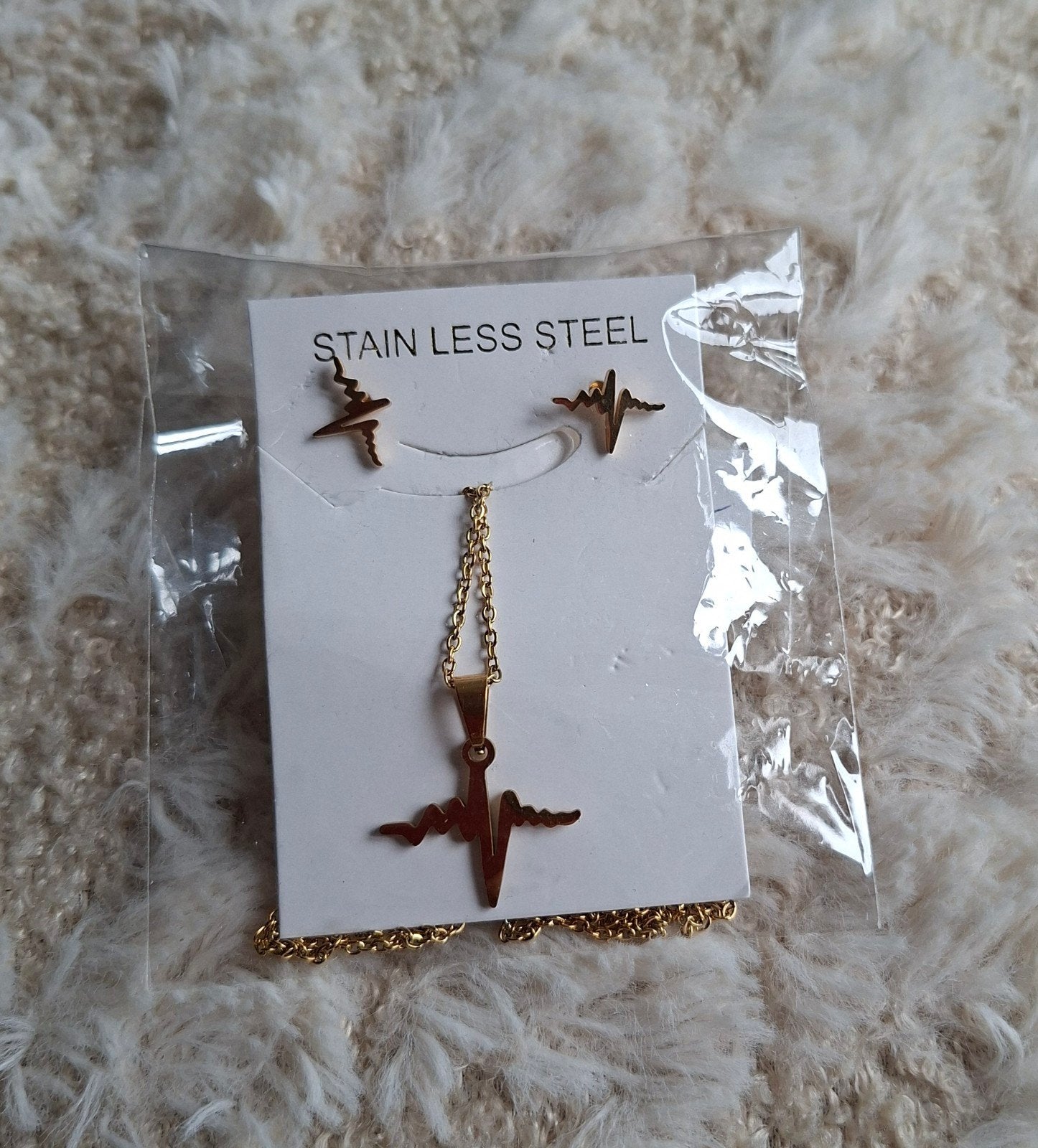 SIERADEN SET  Ketting+Oorbel goud kleur 🙂, Overige materialen, Overige voorstellingen, Nieuw, Ophalen of Verzenden
