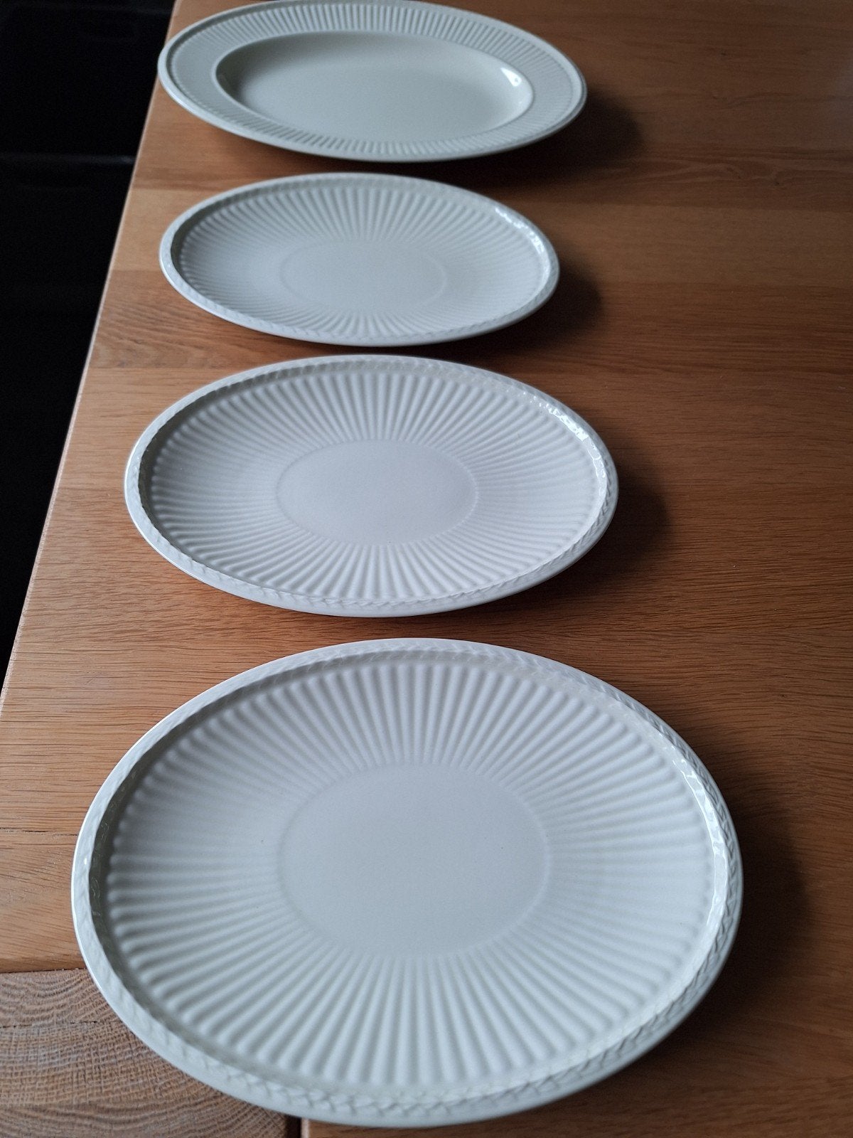 4 Wedgwood Edme ovale serveerschalen – Queen's Ware, Ophalen, Klassiek, Schaal of Schalen, Zo goed als nieuw