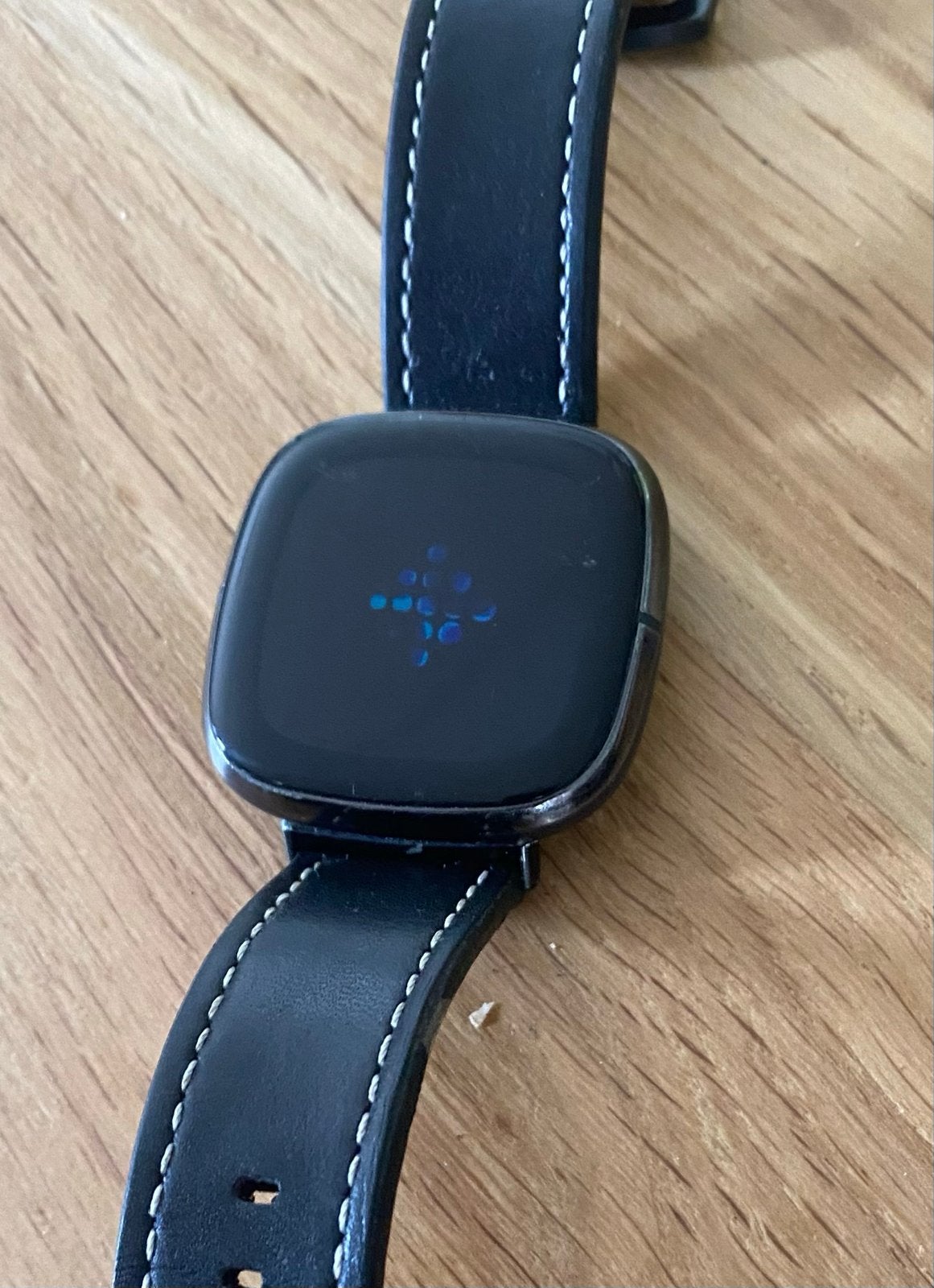 Fitbit Sense Health Watch - Zwart met leren bandje, Ophalen, Gebruikt, Zwart, Waterdicht