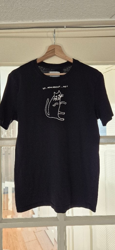 Reserved short sleeve T-shirt - Size M, Maat 48/50 (M), Zwart, Ophalen of Verzenden, Zo goed als nieuw