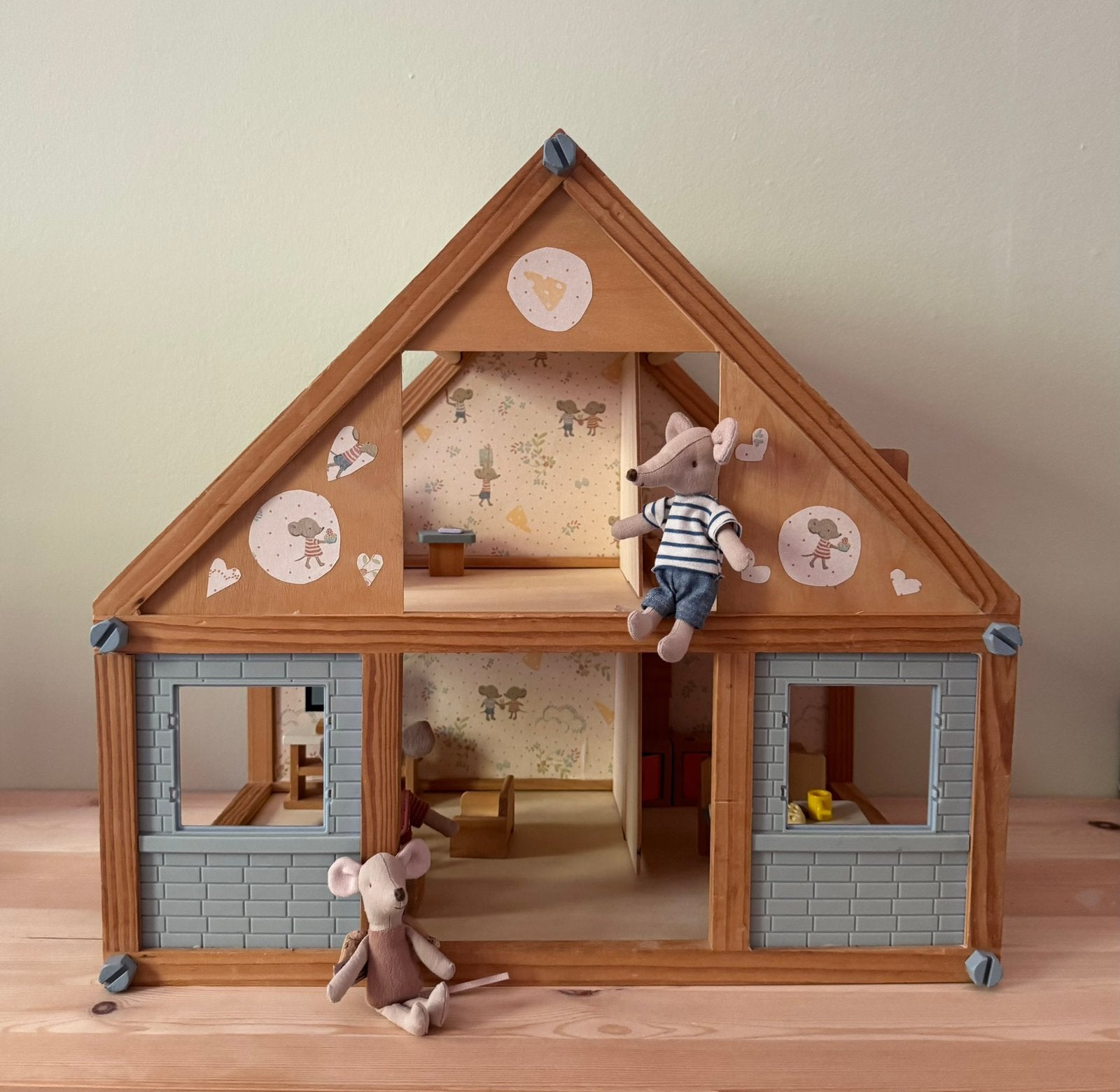 Houten poppenhuis, muizenhuis, Sylvanian family, Kinderen en Baby's, Ophalen of Verzenden, Zo goed als nieuw, Poppenhuis