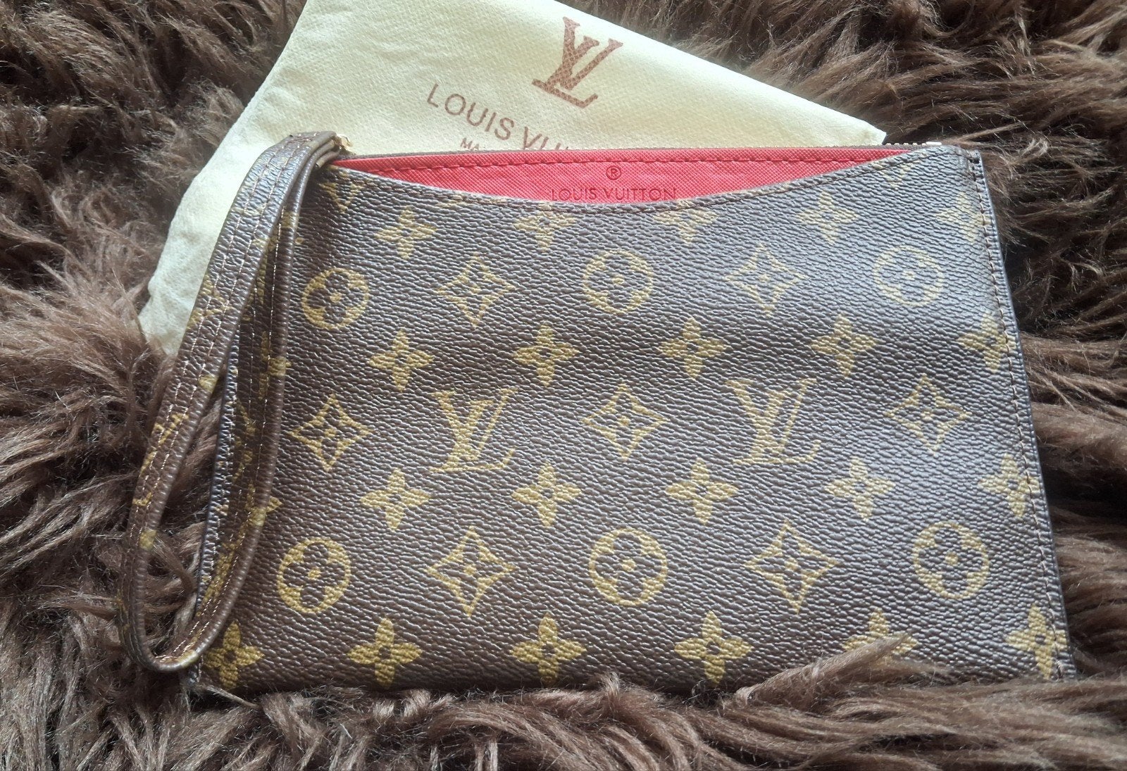 Louis vuitton clutch, Sieraden, Tassen en Uiterlijk, Ophalen of Verzenden, Nieuw, Zwart, Avondtasje