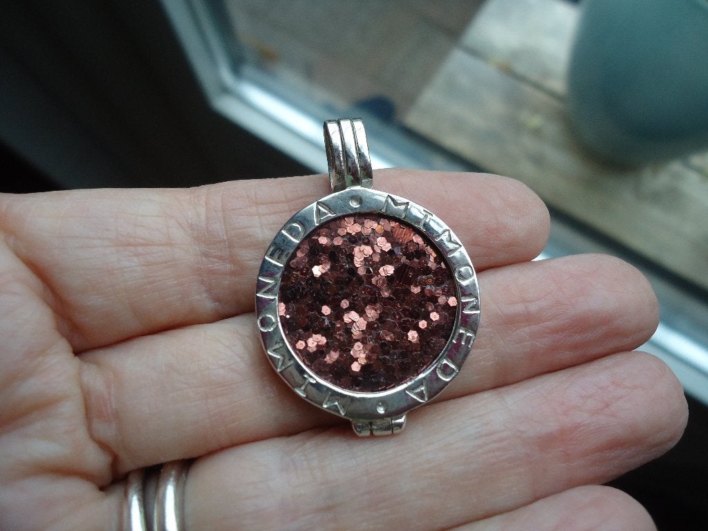 echt zilveren mimoneda hanger met blauwe munt en glittermunt, Ophalen of Verzenden, Zo goed als nieuw, Zilver, Zilver