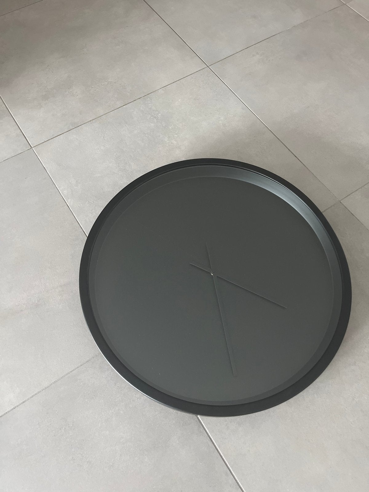 Wandklok Zuiver 60cm, Ophalen, Wandklok, Analoog, Zo goed als nieuw