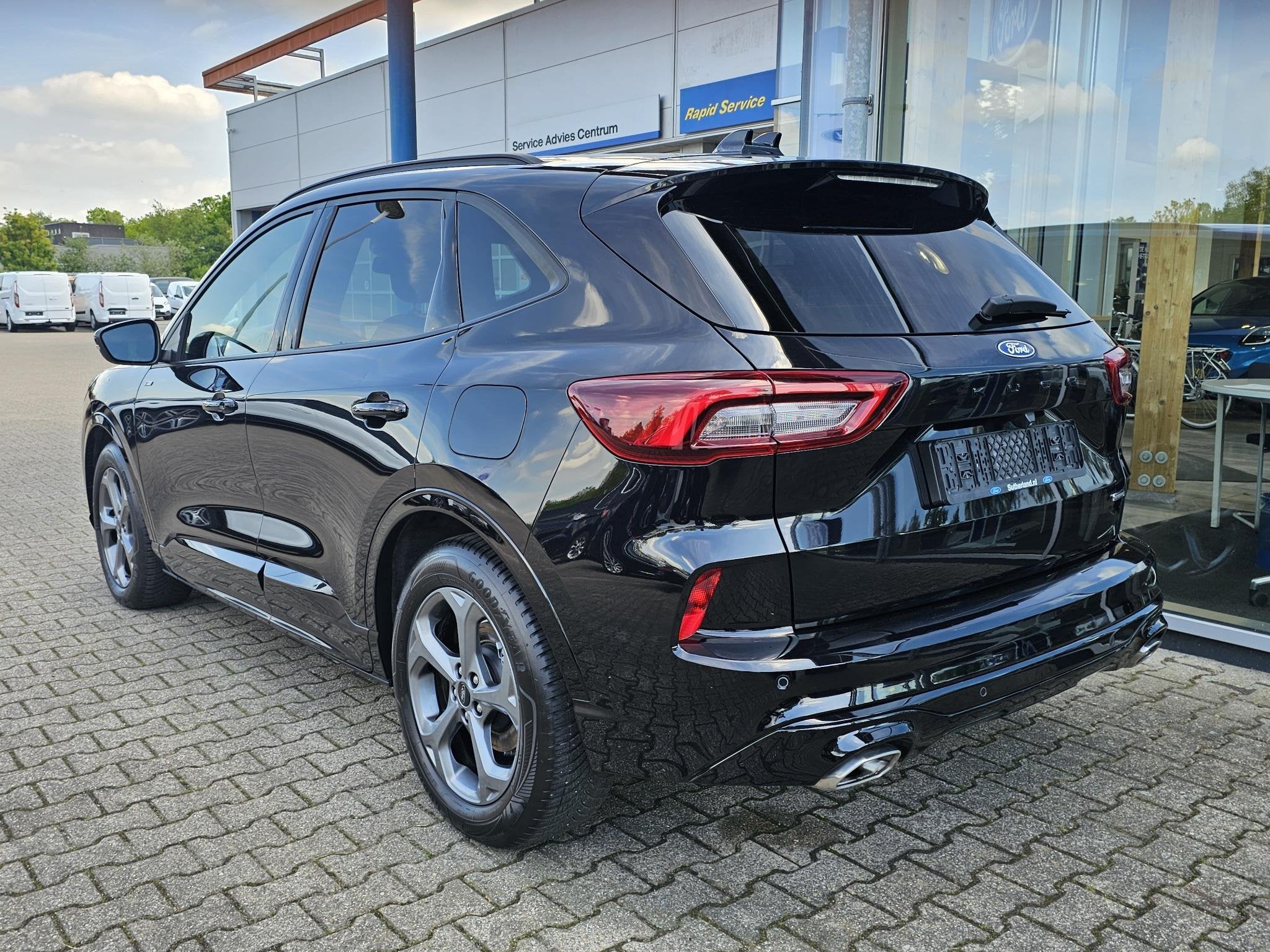 Ford Kuga 2.5 FHEV ST-Line | 190pk | Winterpack | Achteruitr, Stof, Gebruikt, 1589 kg, Zwart