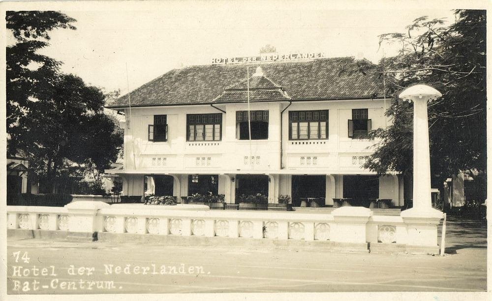 Indonesie, JAVA BATAVIA, Hotel der Nederlanden (1920s) RPPC, Ophalen of Verzenden, 1920 tot 1940, Ongelopen, Buiten Europa