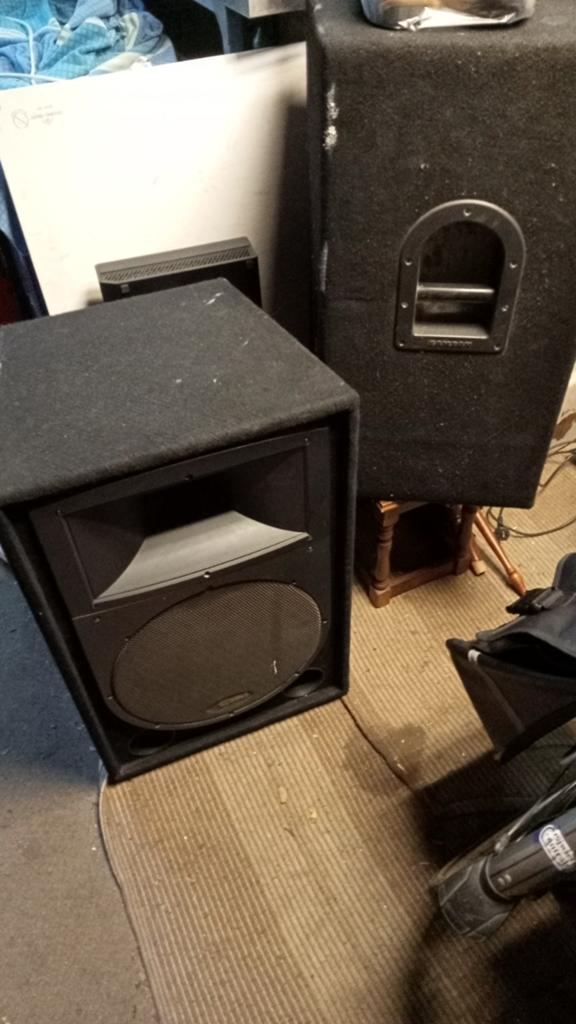 Samson luidsprekers, Gebruikt, Minder dan 60 watt, Front, Rear of Stereo speakers, Ophalen