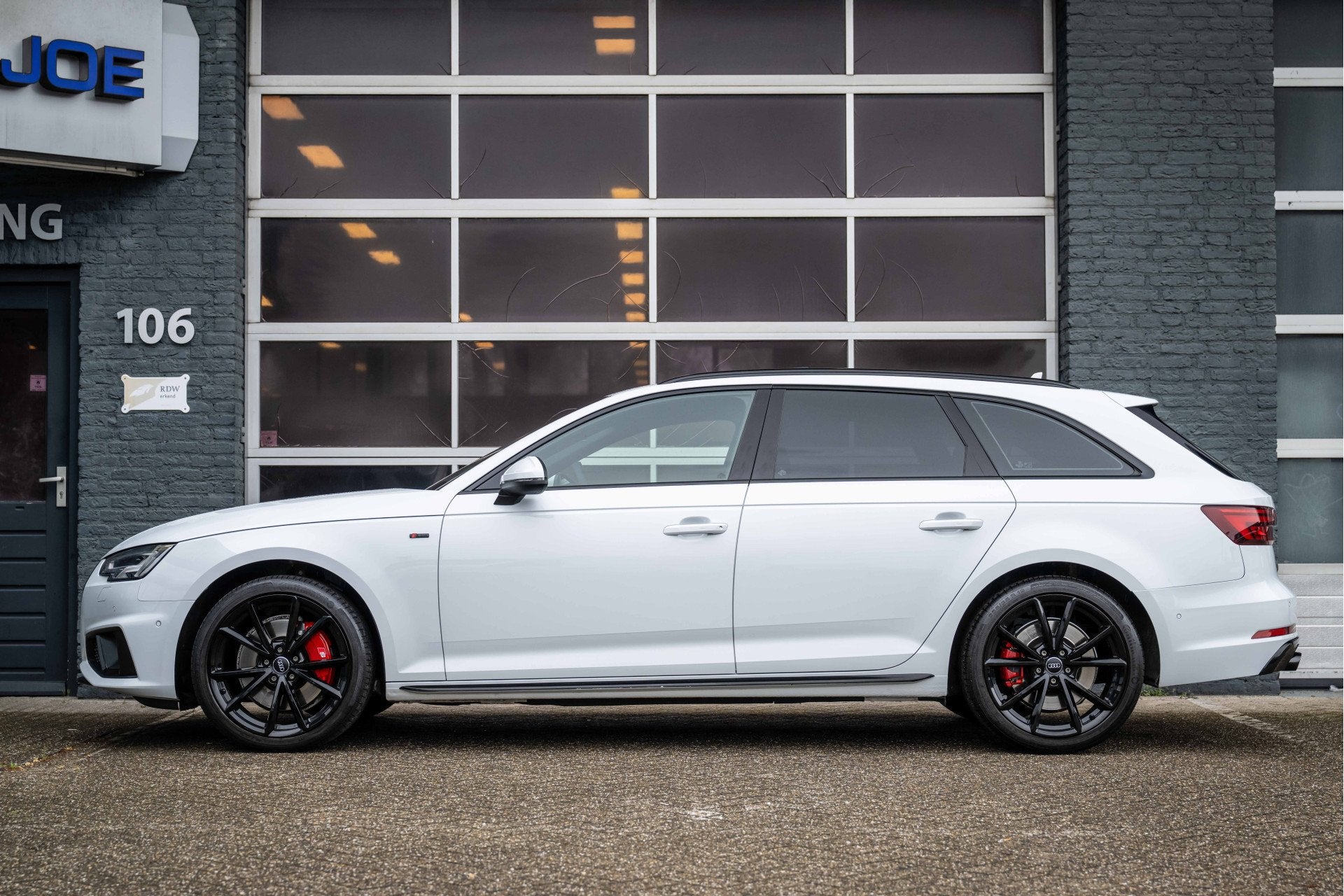 Audi A4 Avant 45 TFSI Sport S line black edition Pano, Leder, 15 km/l, Gebruikt, 4 cilinders, 1984 cc