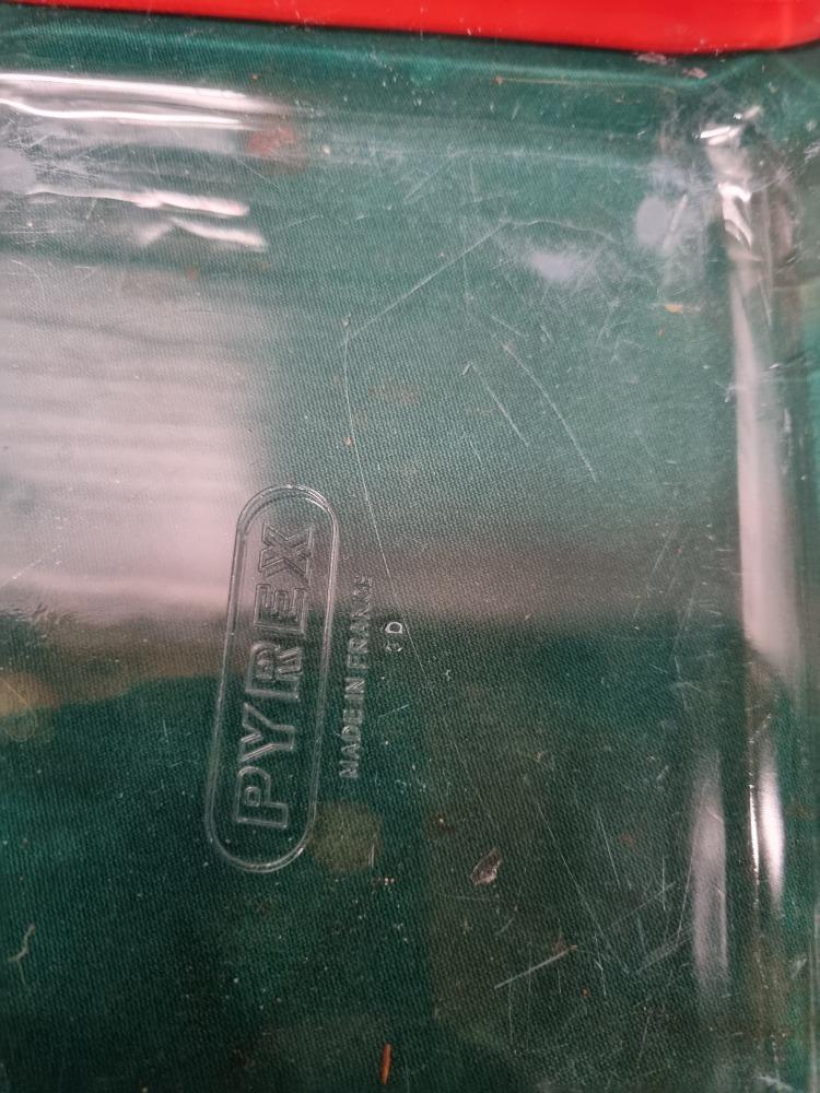 schalen pyrex france met deksel 2 schalen, Huis en Inrichting, Woonaccessoires | Schalen en Manden, Ophalen of Verzenden, 'T Olde Gre-j