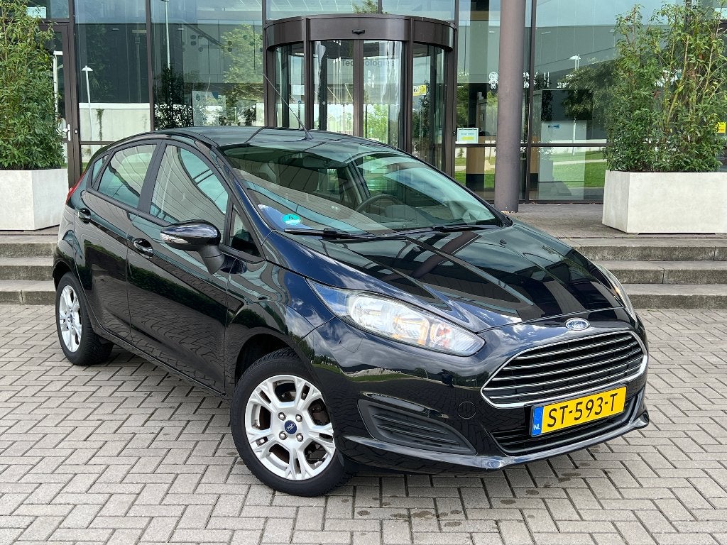 Ford Fiësta 1.0 Titanium | Vol opties | 109.505km | 5 deurs, Auto's, Voorwielaandrijving, 40 €/maand, 525 kg, Zwart