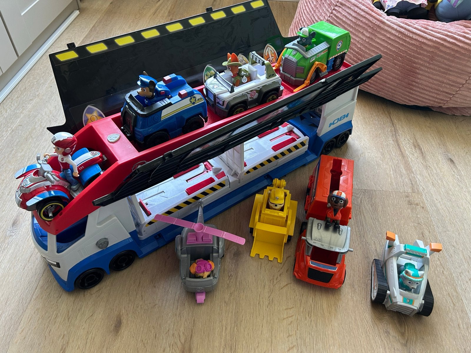 Grote Paw Patrol bus met pups en auto's - Pawpatroller, Ophalen, Gebruikt