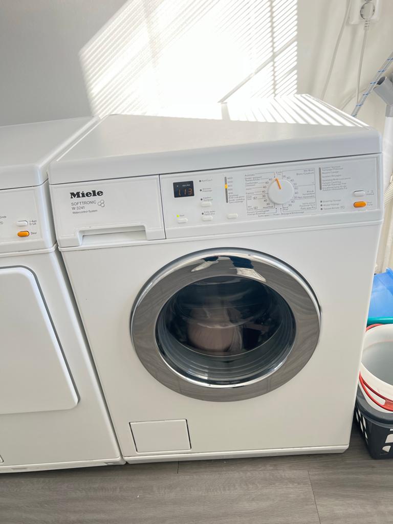 Miele Softtronic W 3241 Wasmachine - Goede staat, Ophalen, Gebruikt, Voorlader, Kort programma