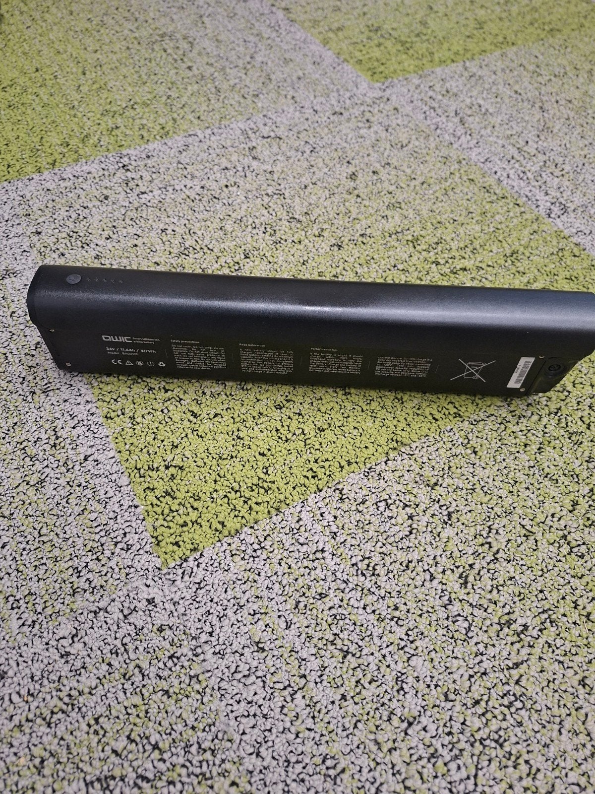 QWIC Smart Lithium-ion accu 36V / 11.6Ah / 417Wh defect, Gebruikt