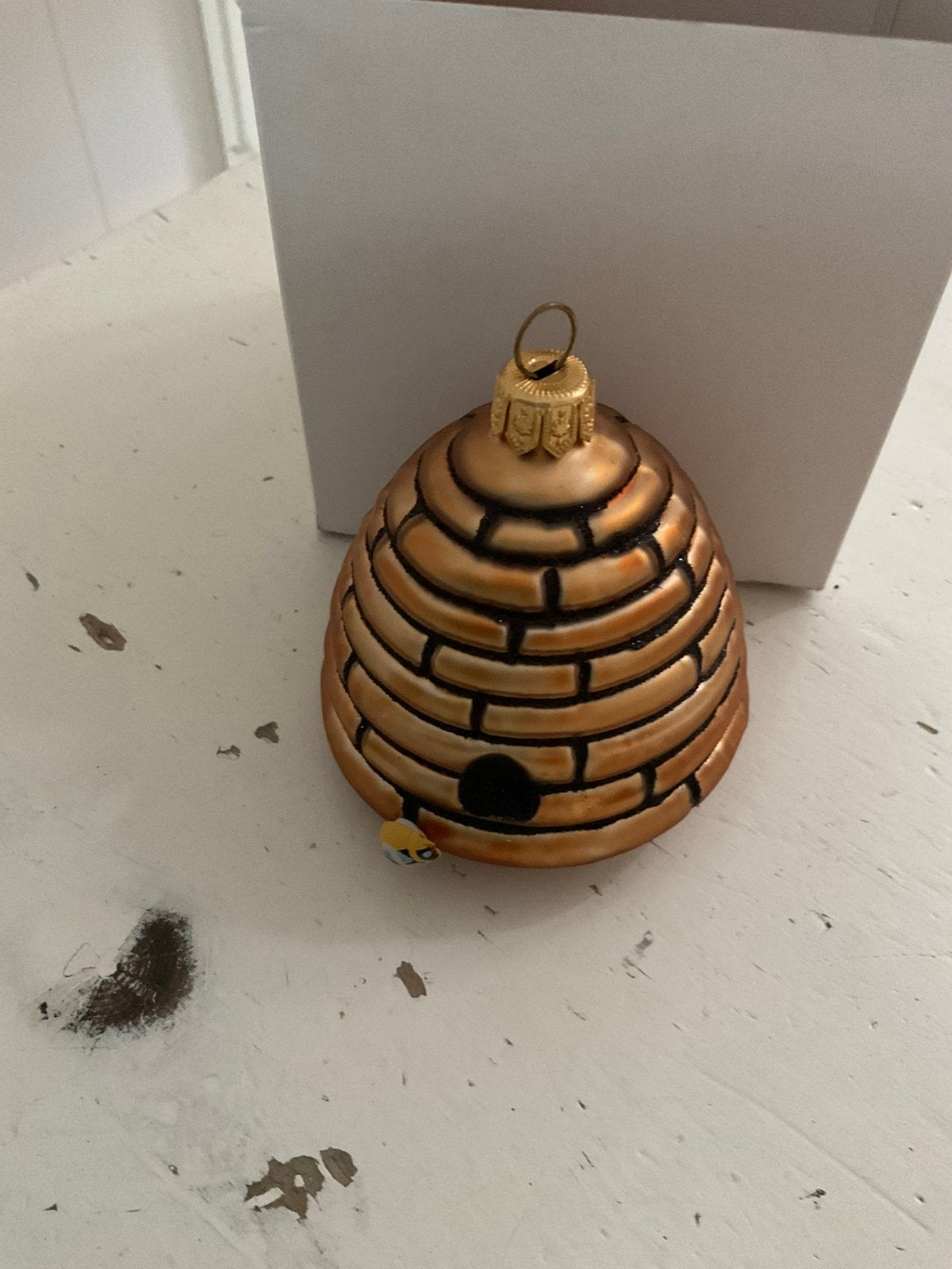 Mondgeblazen kerstbal in de vorm van een bijenkorf, Diversen, Ophalen of Verzenden, Zo goed als nieuw
