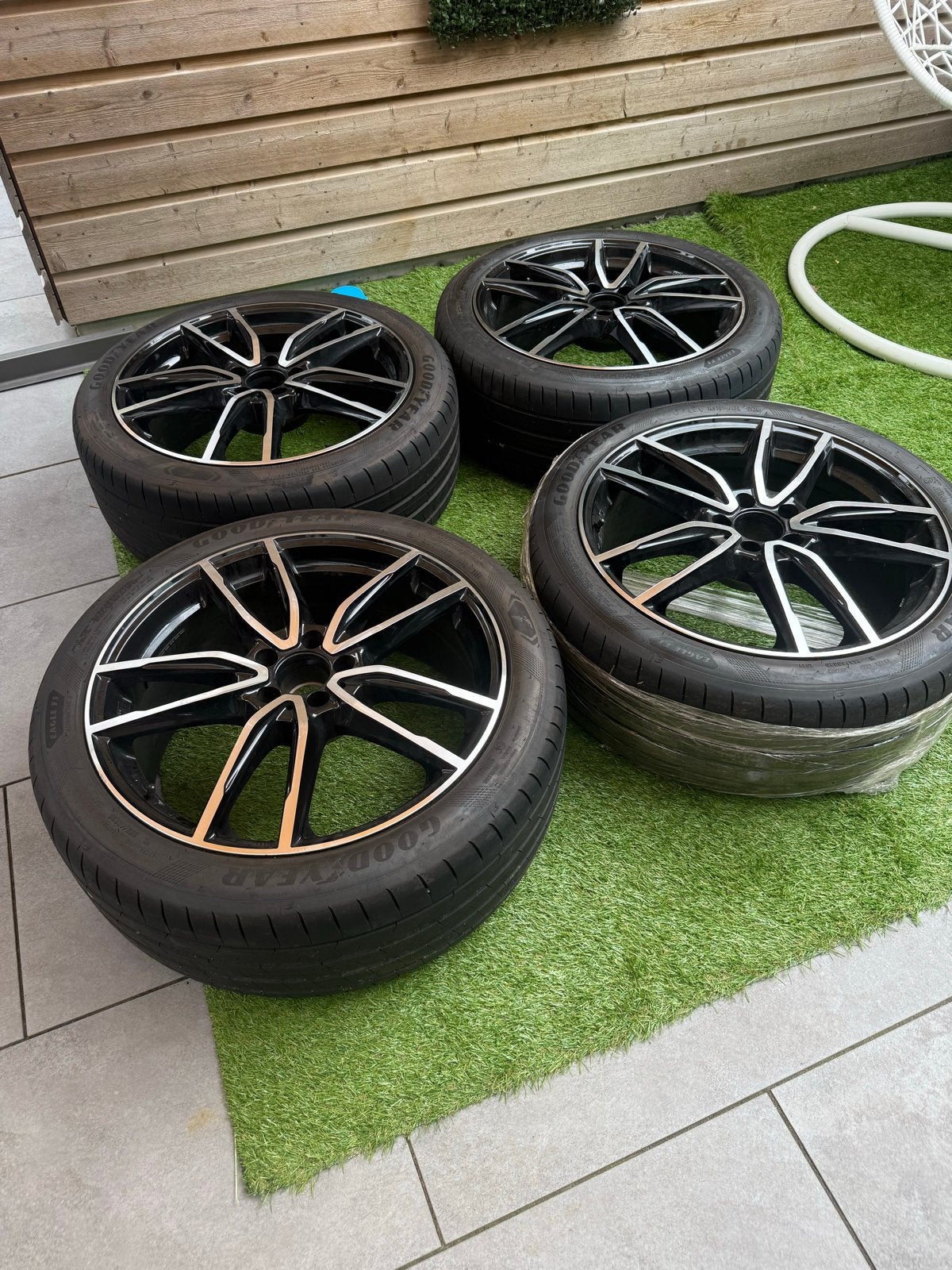 Goodyear Zomerbanden 255/40 R20 met Velgen skoda kodiaq, Ophalen, Gebruikt, 255 mm, Banden en Velgen