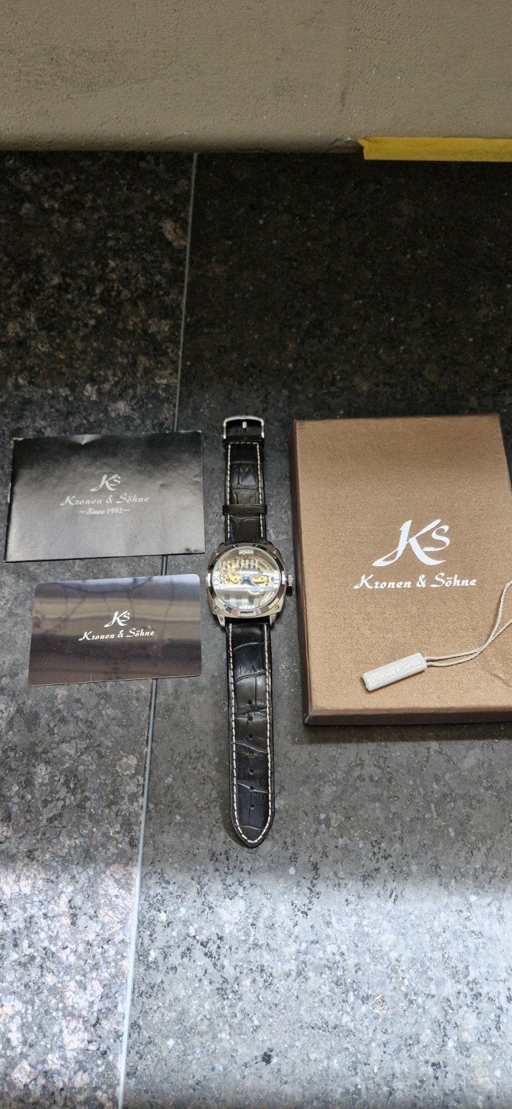 Prachtig horloge

KRONEN & SÖHNE, Ophalen of Verzenden, Overige merken