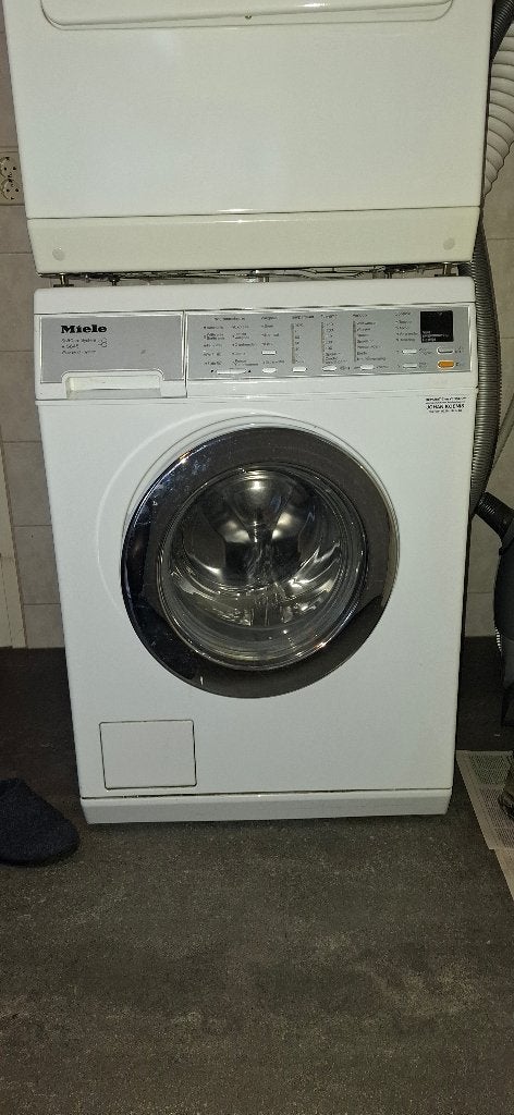 Miele Wasmachine, Ophalen, 1200 tot 1600 toeren, Gebruikt, 4 tot 6 kg