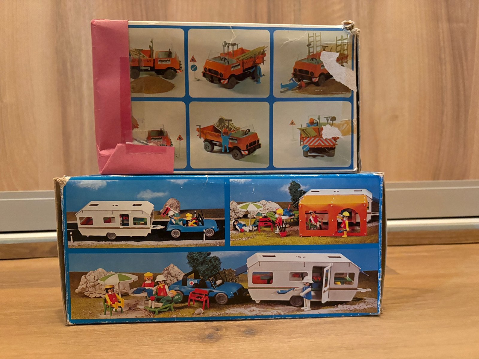 2 vintage Playmobilsets caravan (3235) en vrachtwagen (3203), Gebruikt, Losse onderdelen, Voertuig, Ophalen of Verzenden