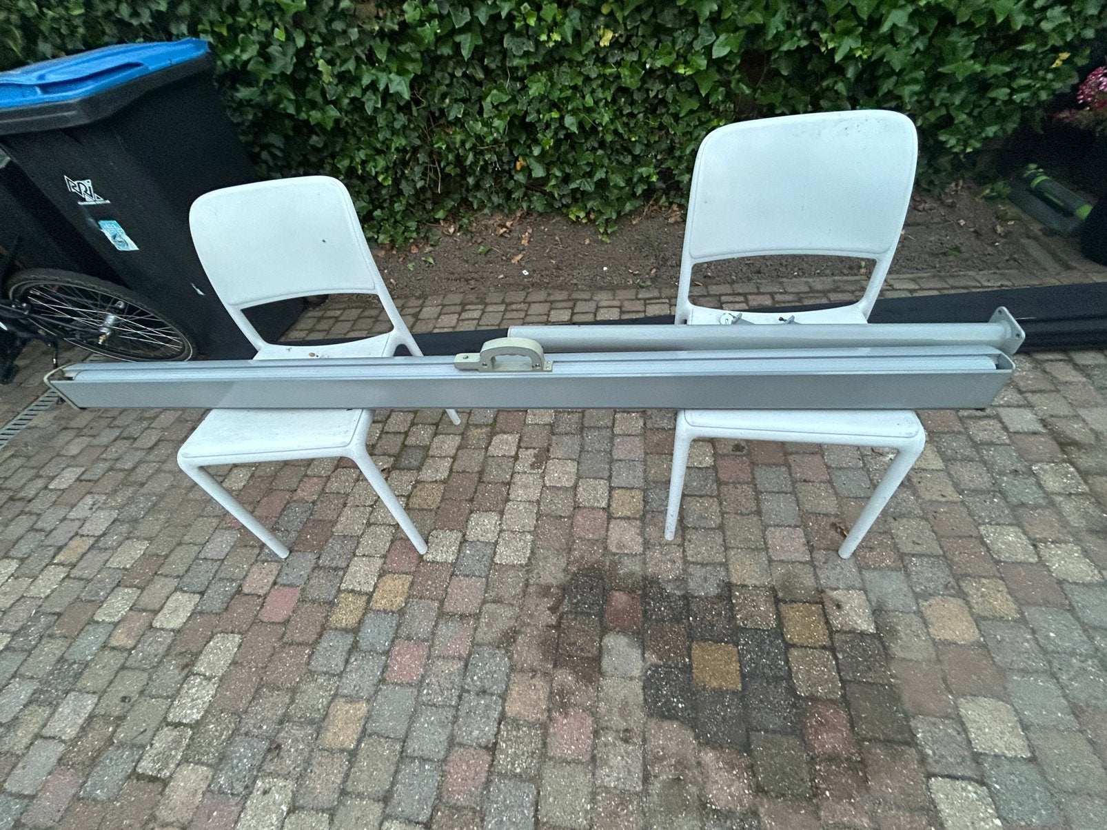 Windscherm zgan kleur grijs met een zwart doek, Aluminium, Ophalen of Verzenden, Zo goed als nieuw, 200 cm of meer