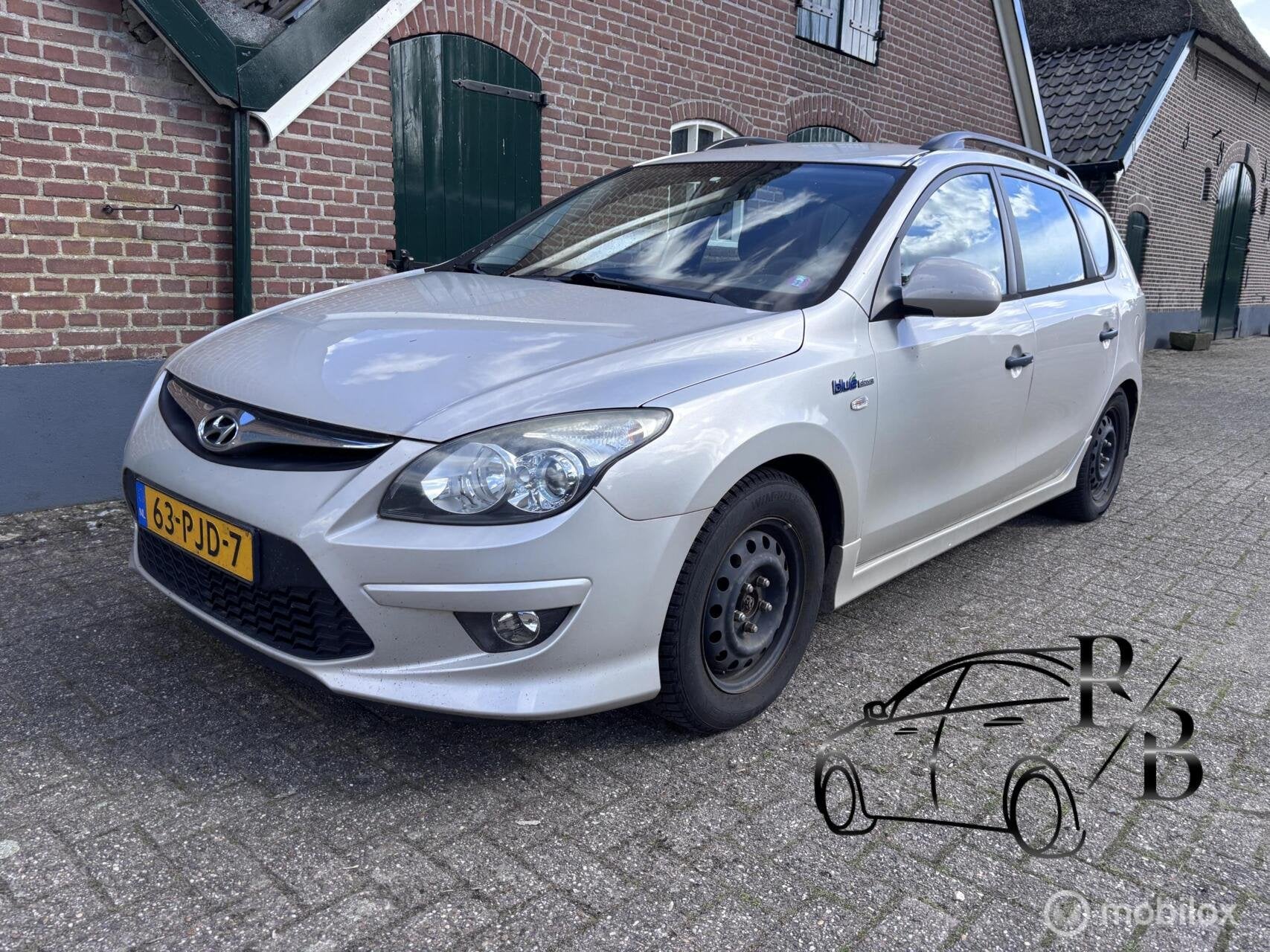 Hyundai i30 CW 1.4i i-Drive Cool AIRCO, Auto's, Hyundai, Voorwielaandrijving, Stof, Gebruikt, Zwart