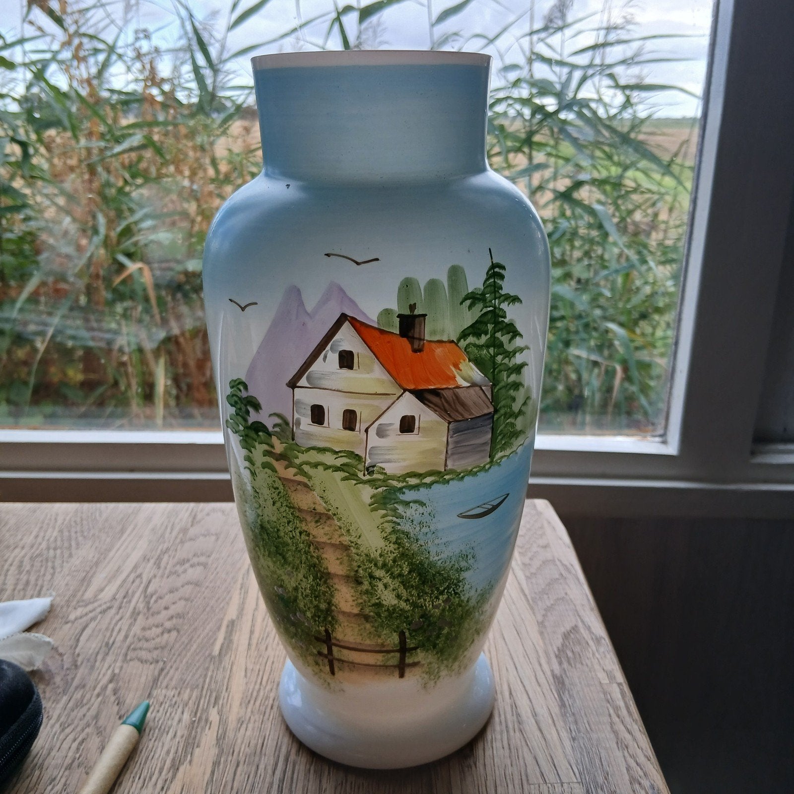 Antieke beschilderde "Opaline" Vaas, Ophalen of Verzenden