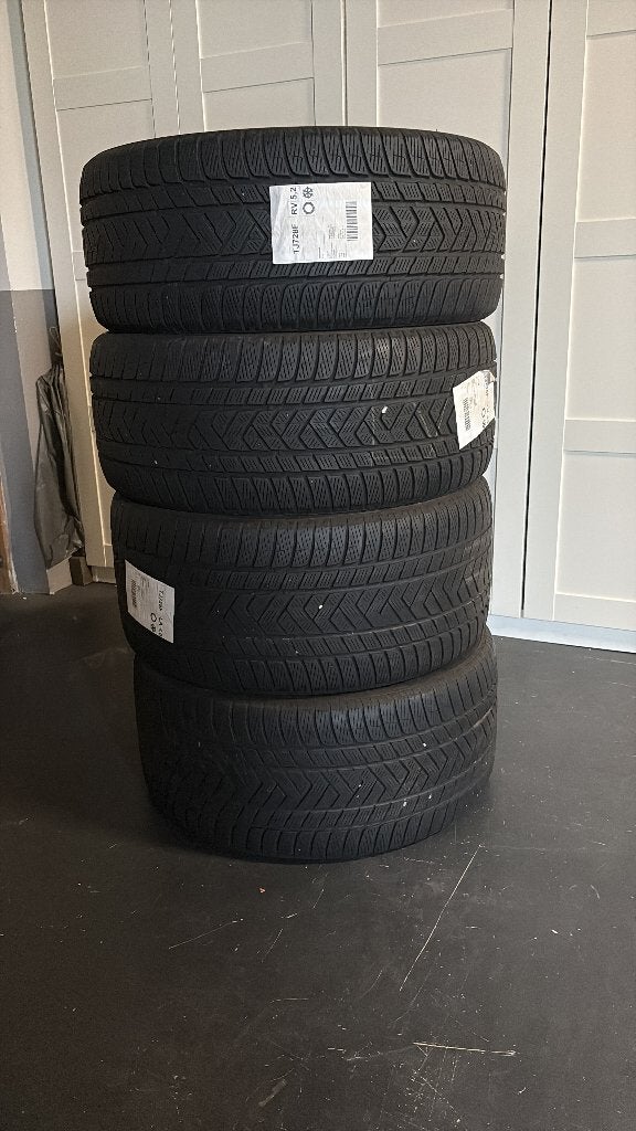 Winterbanden Porsche cayenne, Auto-onderdelen, Gebruikt, 275 mm, Band(en), Personenwagen