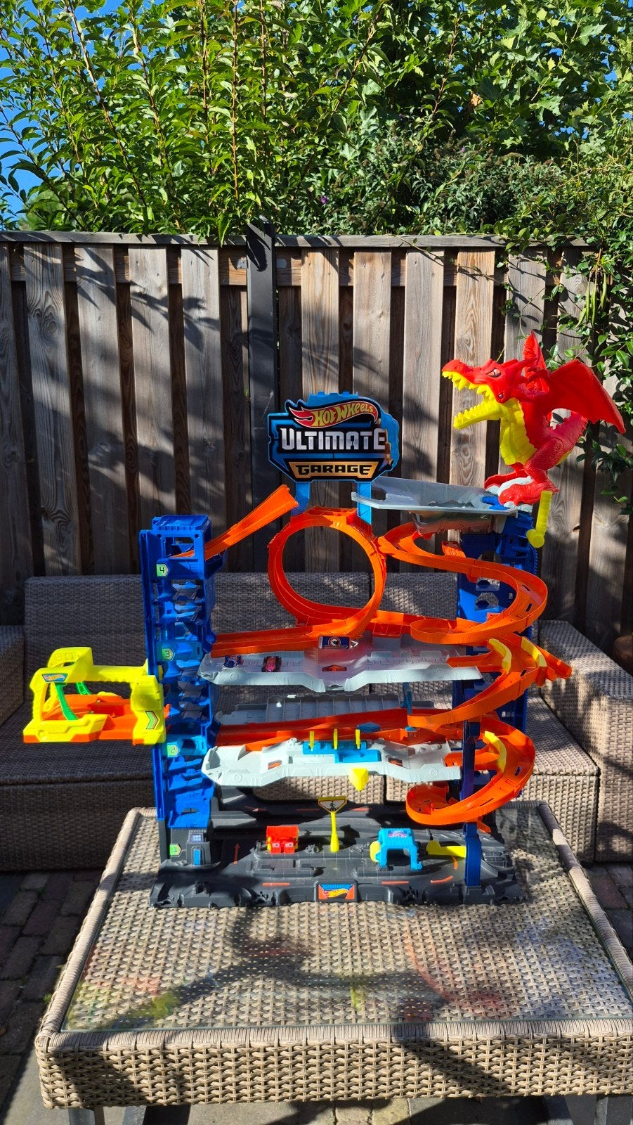 Hot Wheels Ultimate Garage met draak, Kinderen en Baby's, Ophalen, Gebruikt