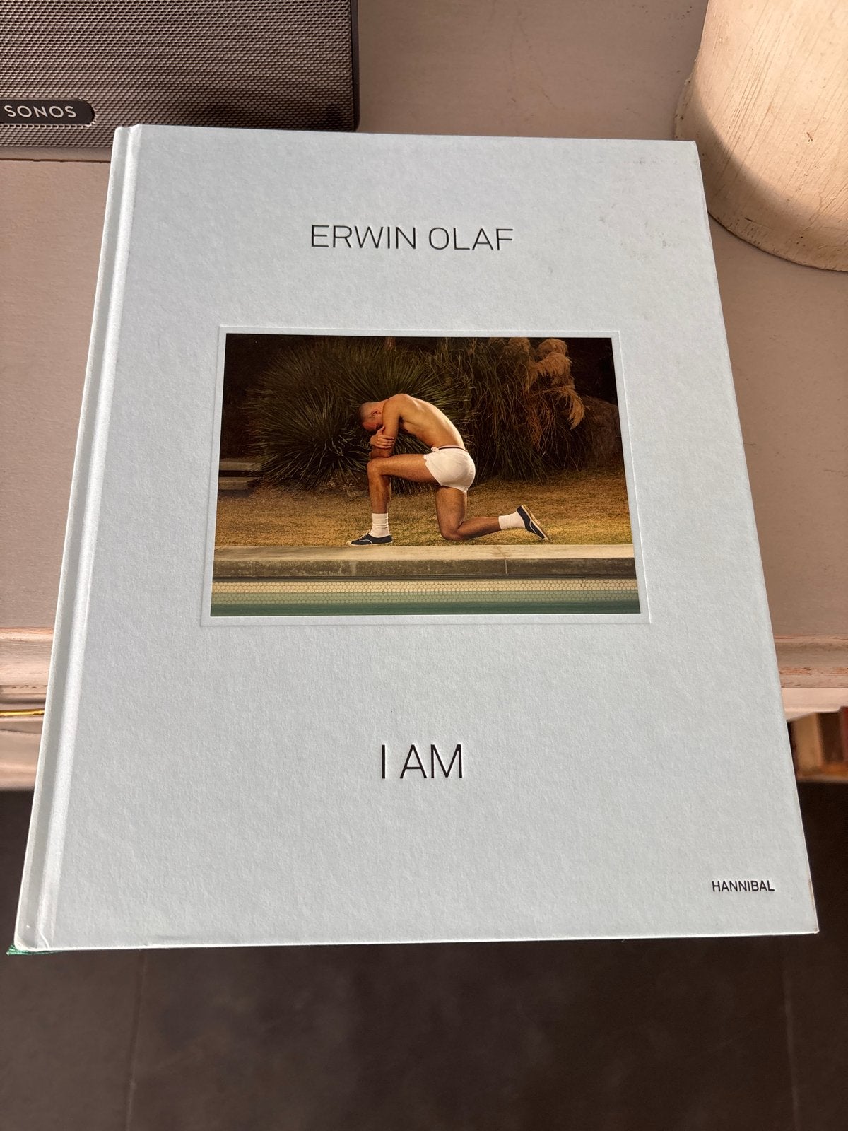 Erwin Olaf - I AM - Fotoboek, Ophalen of Verzenden, Zo goed als nieuw, Fotografie algemeen