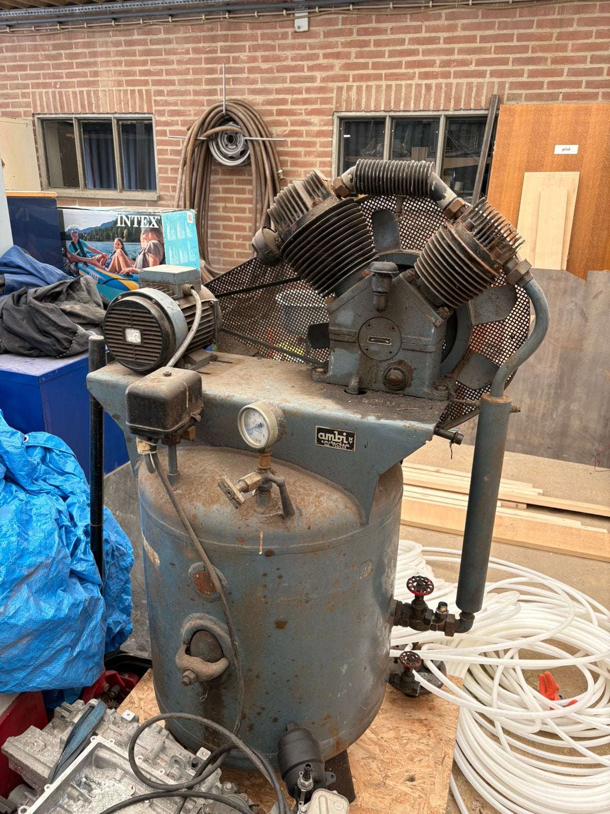 Ambi compressor, Ophalen, Gebruikt, Minder dan 200 liter/min, 6 tot 10 bar