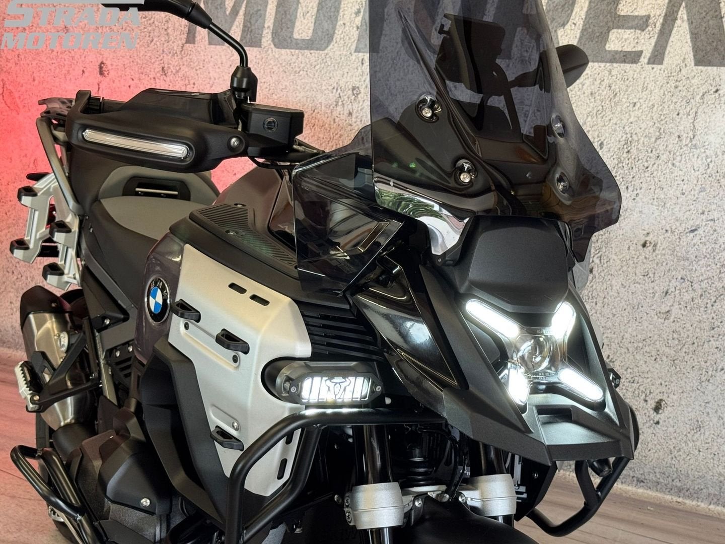 BMW R 1300 GS ADVENTURE TRIPLE BLACK (bj 2025), 2 cilinders, Bedrijf, Onbekend, Overig