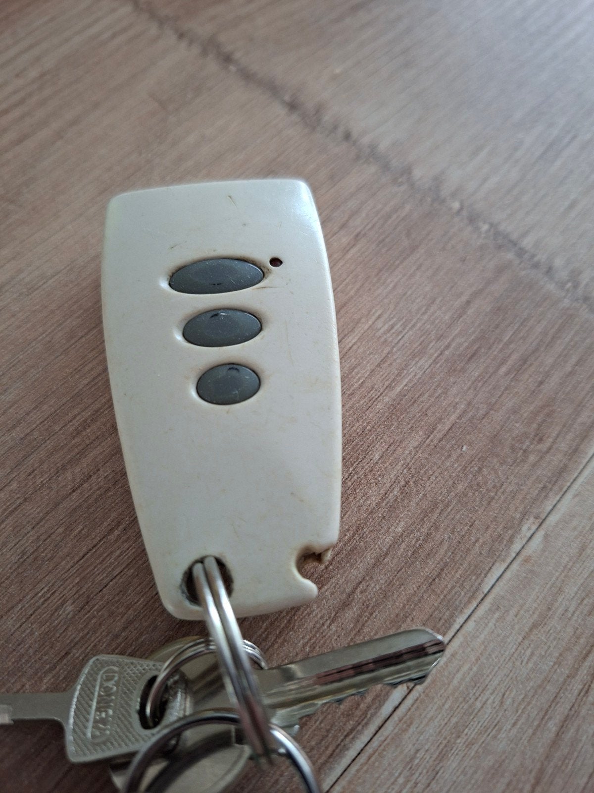 Gevraagd  ELRO HA65S Afstandsbediening voor garagedeur/poort, Ophalen