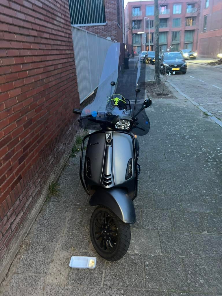 Vespa sprint 2019, Ophalen
