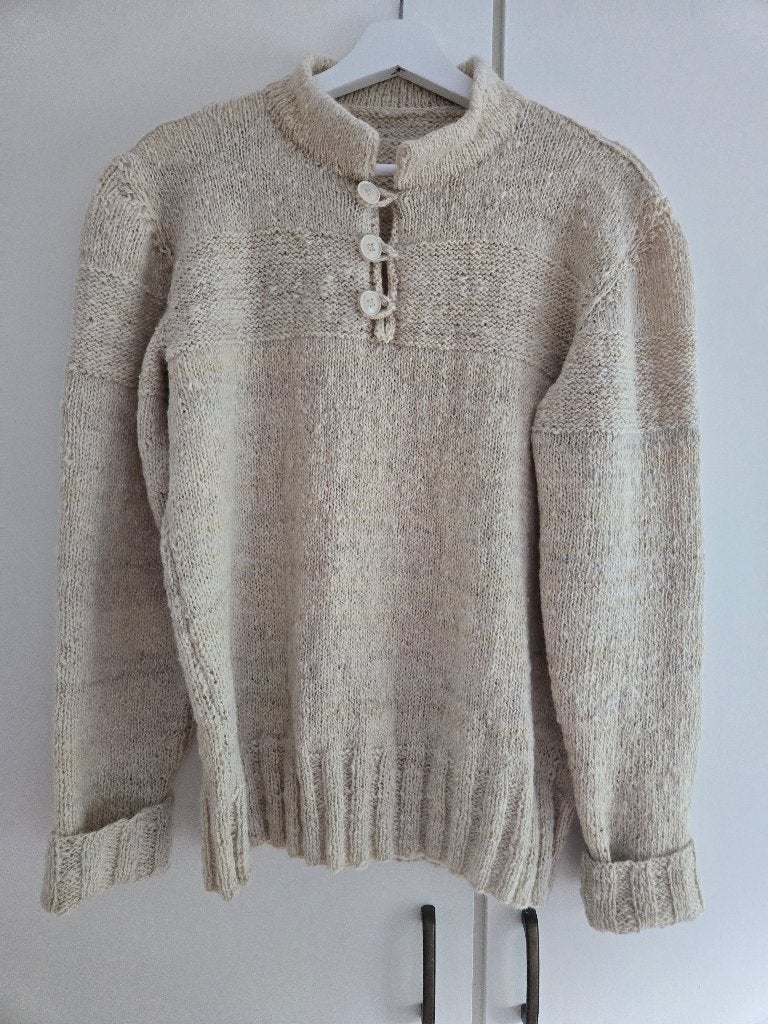 Schapenwollen trui, zelf gebreid, van vacht tot trui..., Ophalen of Verzenden, Nieuw, Maat 48/50 (M), Beige
