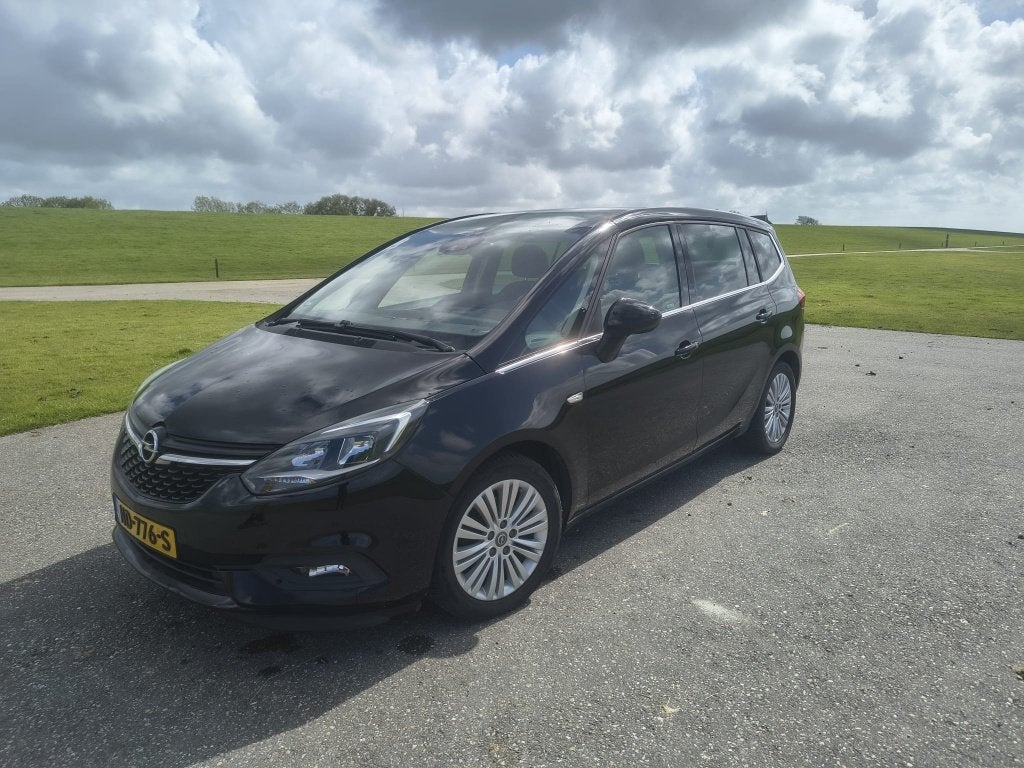 Opel Zafira 1.4T 103KW 2017 Zwart, Stof, 4 cilinders, 7 stoelen, Zwart