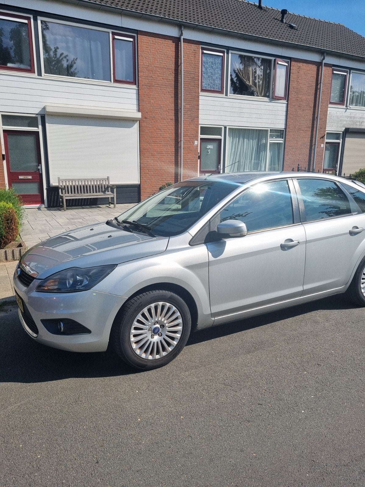 Ford Focus 1.6 74KW 5D 2008 Grijs, Auto's, 1596 cc, 15 km/l, 4 cilinders, 49 €/maand