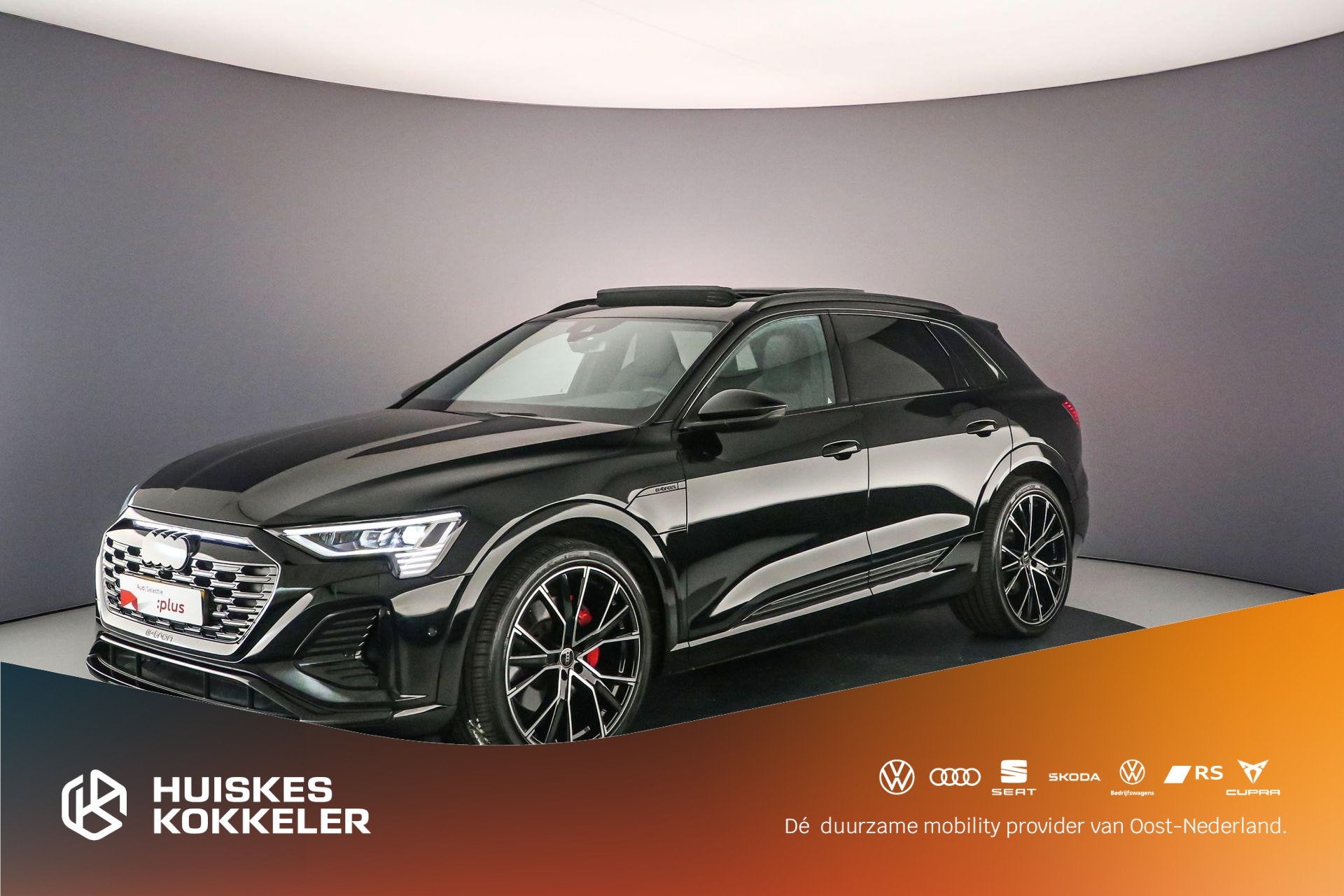 Audi Q8 e-tron 55 quattro S Edition 115 kWh | Pano | Leder |, Auto's, Automaat, 131 €/maand, Zwart, Vierwielaandrijving