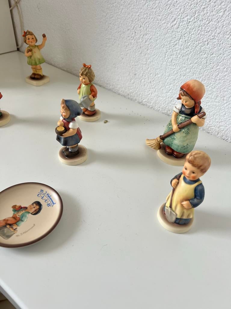 Diverse Hummel beeldjes te koop - Vintage verzamelobjecten, Verzamelen, Beelden en Beeldjes, Gebruikt, Hummel, Ophalen