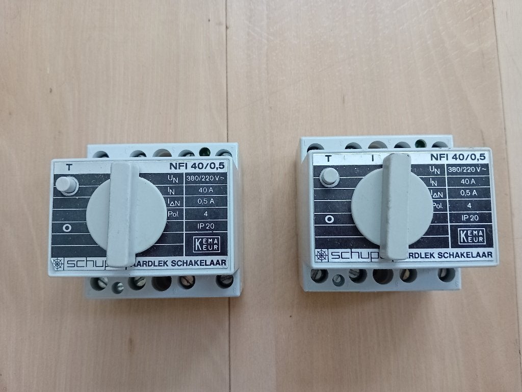 2x Schupa aardlekschakelaar 40A 0,5A, Ophalen of Verzenden, Gebruikt
