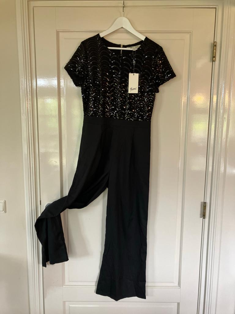 Yumi Jumpsuit Zwart Maat 40 (valt als 38) Nieuw - gala, Ophalen of Verzenden, Nieuw, Maat 38/40 (M), Zwart
